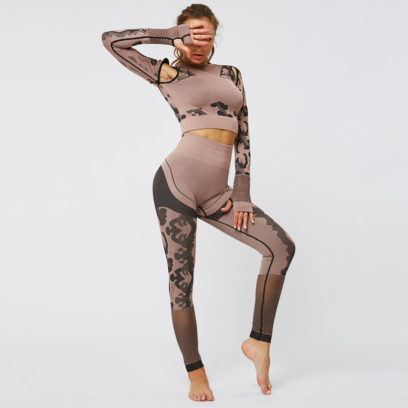 Seamless camouflage hollow yoga clothing suit