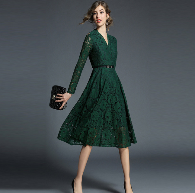 Green v-neck long sleeve lace dress